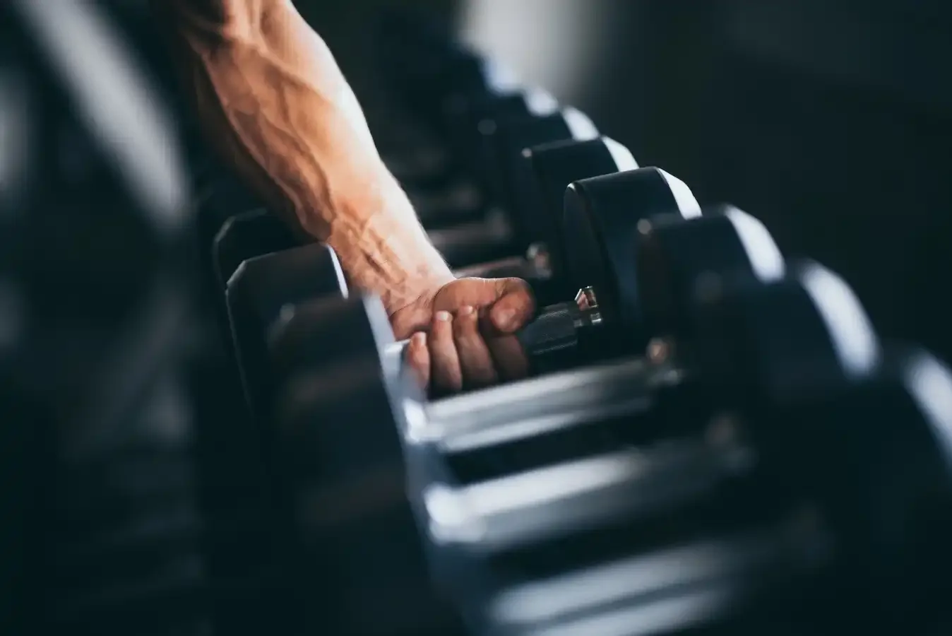 Rowing unilatéral : renforcer efficacement le dos et améliorer…